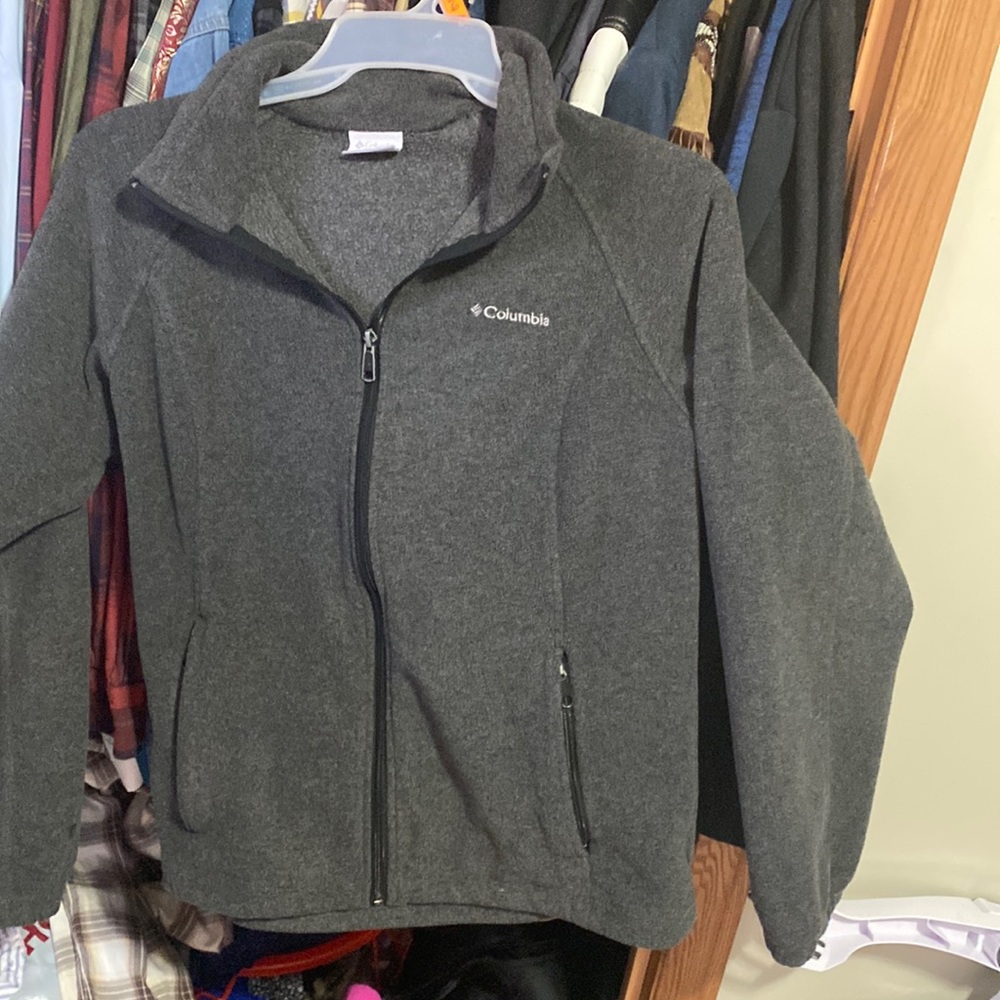 Women’s Columbia fleece jacket size Large